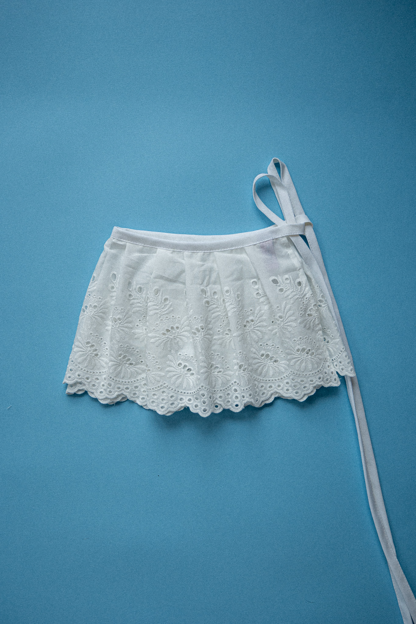 Basque Isabela - Image 1